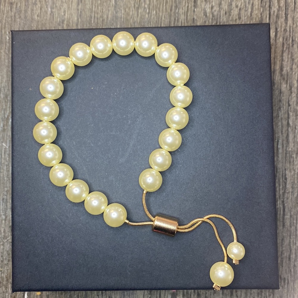 18K GOLD FILLED ROUND 10MM PEARL ADJUSTABLE BRACELET - Beige pearl - Picture 1 of 3